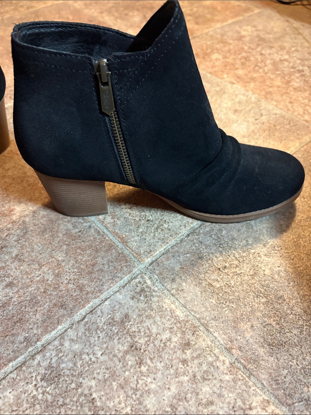 Skechers Taxi Water Repellent Suede Side Zip Bootie - Western City - Picture 5 of 9